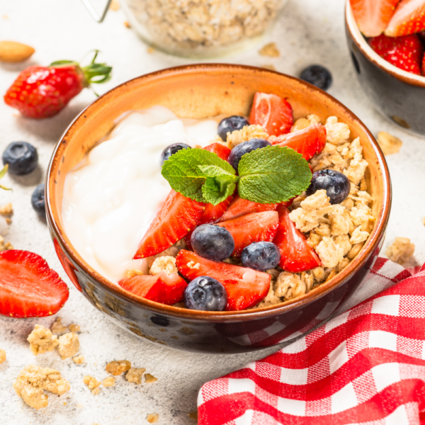 yogurt with granola