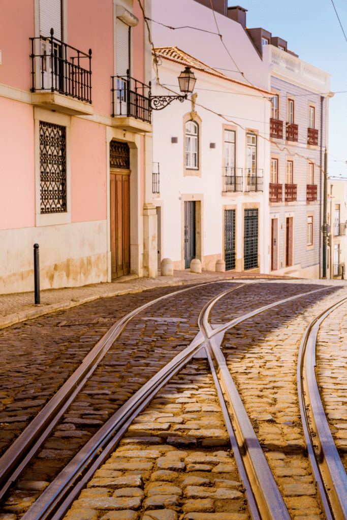 alfama lisbon