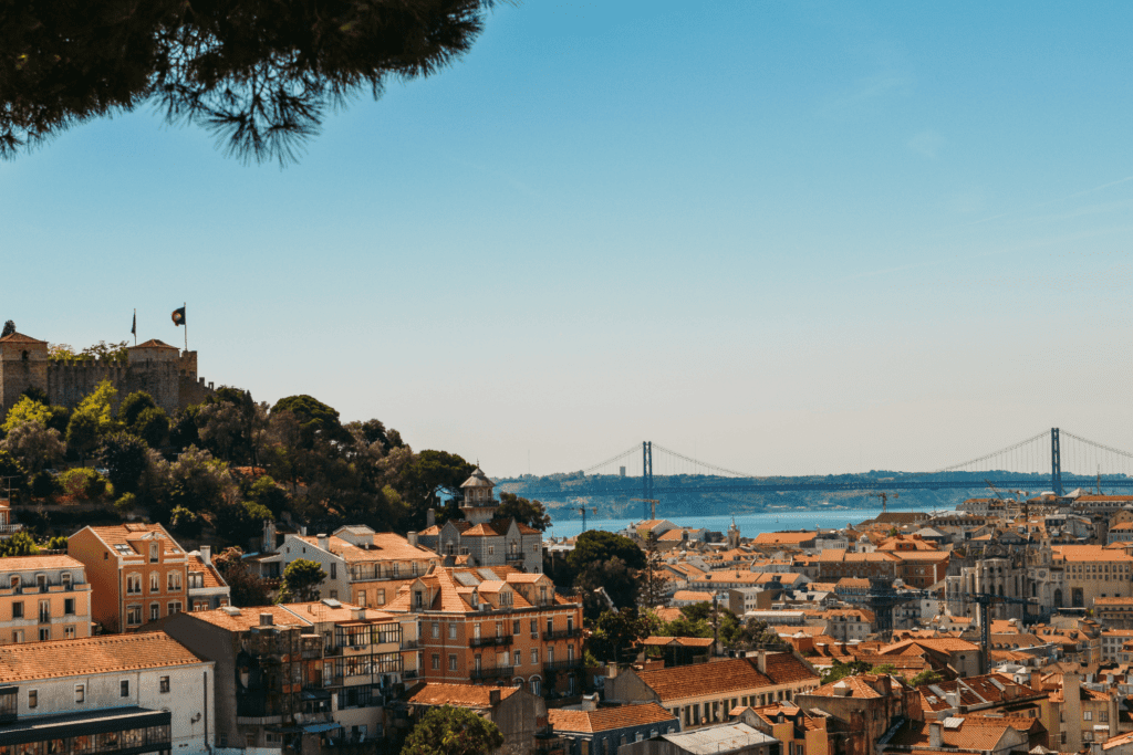7 must visit viewpoints in lisbon