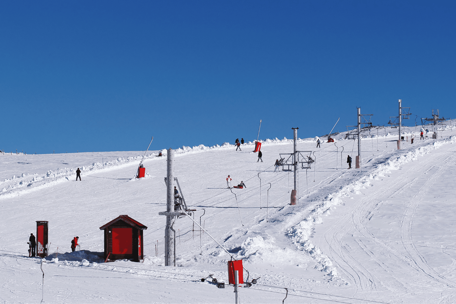 Snow skiing in Portugal