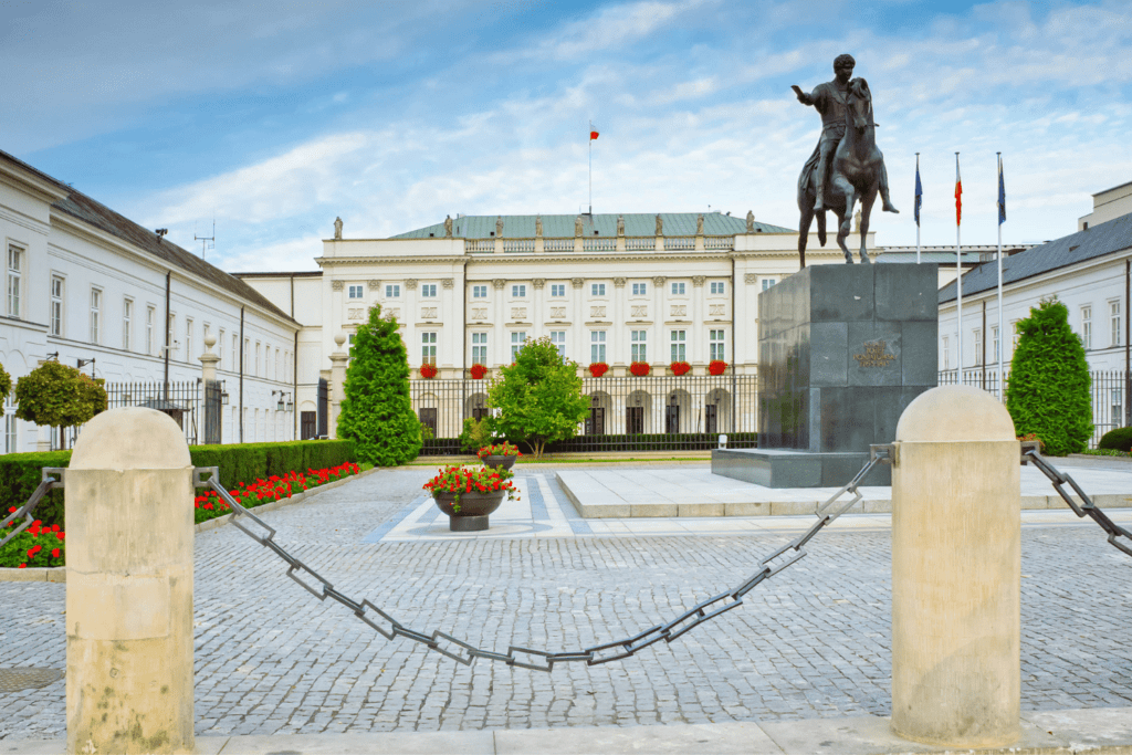 places to see in warsaw