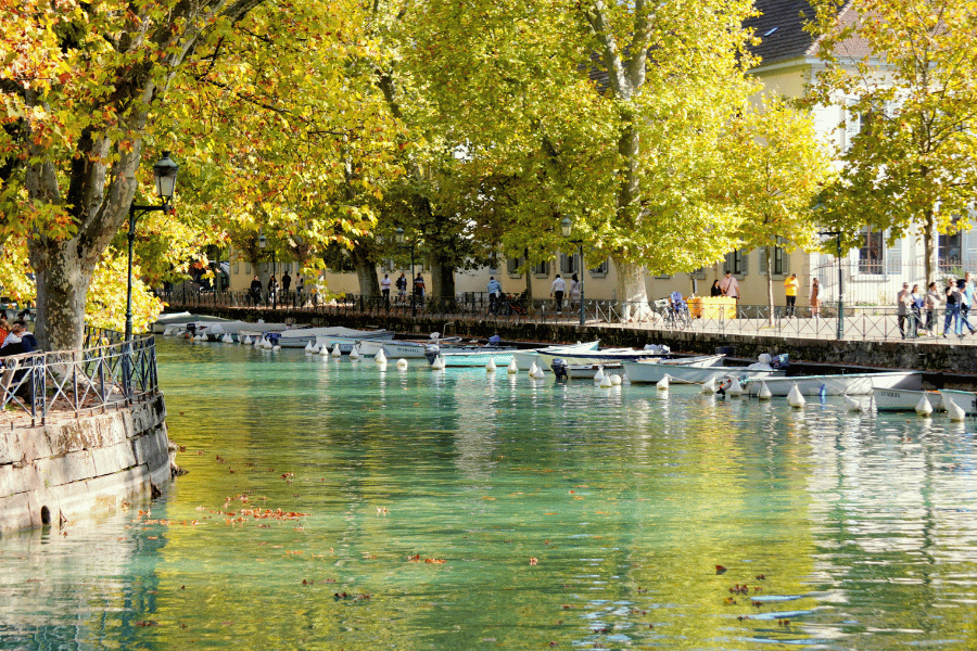 Riverside in Annecy