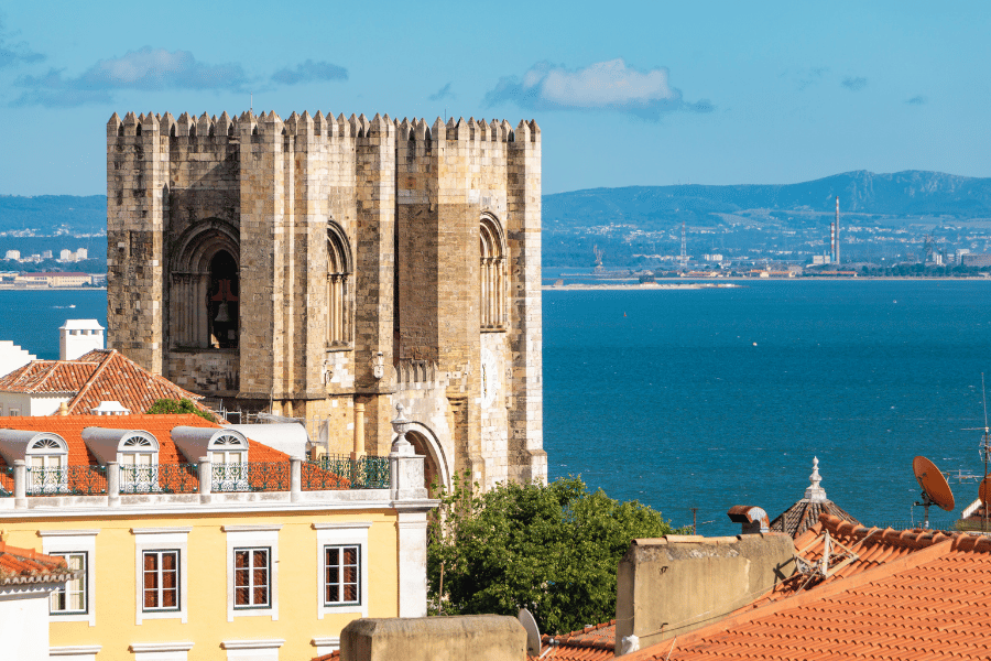 view of se cathedral in lisbon